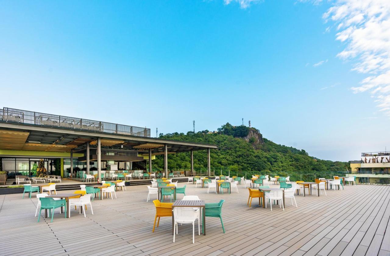 Flamingo Premium Lan Ha Bay Resort Hai Phong Esterno foto